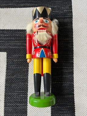 Vintage VEB HODREWA Rothenthal NUTCRACKER. MADE IN GERMANY.